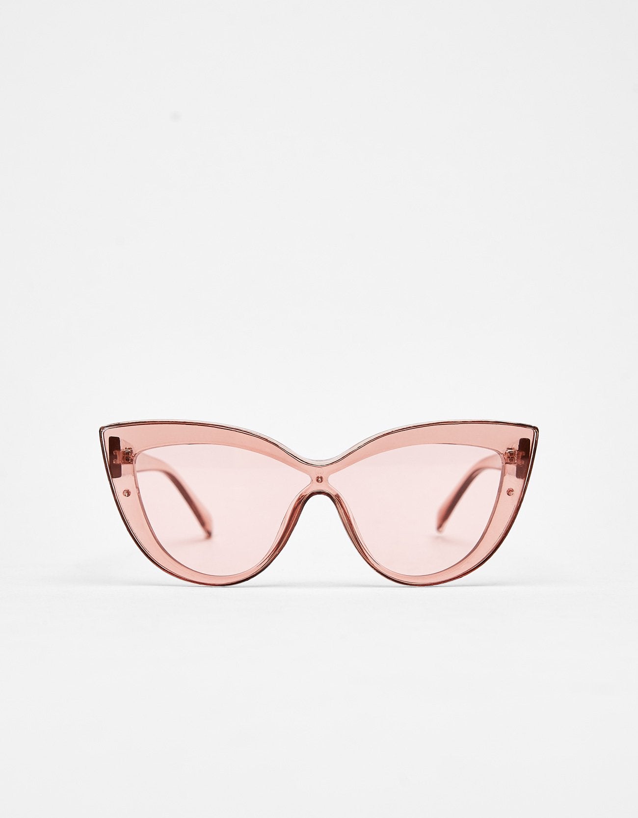 Cat eye sunglasses